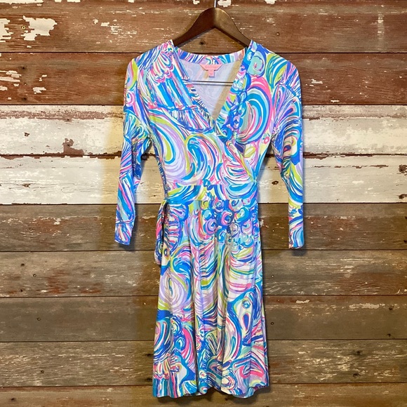Lilly Pulitzer Dresses & Skirts - Lilly Pulitzer Emilia Wrap dress! Size small!